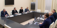 Александр Цыбульский провел встречу с председателем Комитета Госдумы РФ по развитию Дальнего Востока и Арктики Николаем Харитоновым - Сетевое издание Коноша29